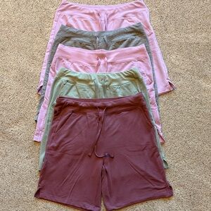 5 Athletic Works Women’s Shorts M